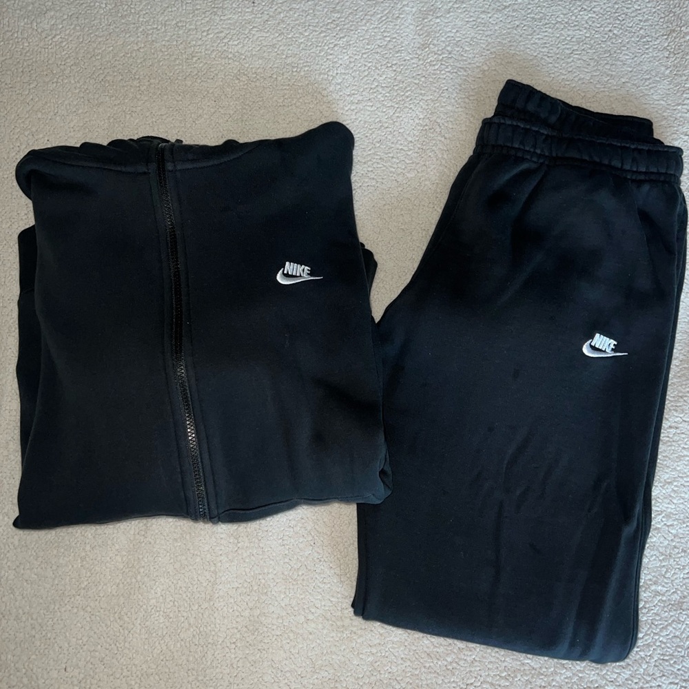 Men Nike sweatsuit sz XXL jacket XL pants